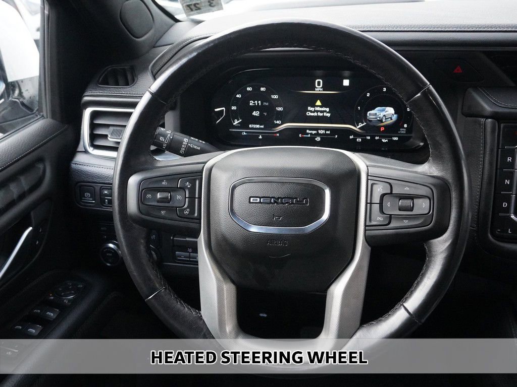 Used 2022 GMC Yukon XL Denali w/ Denali Premium Package image 11