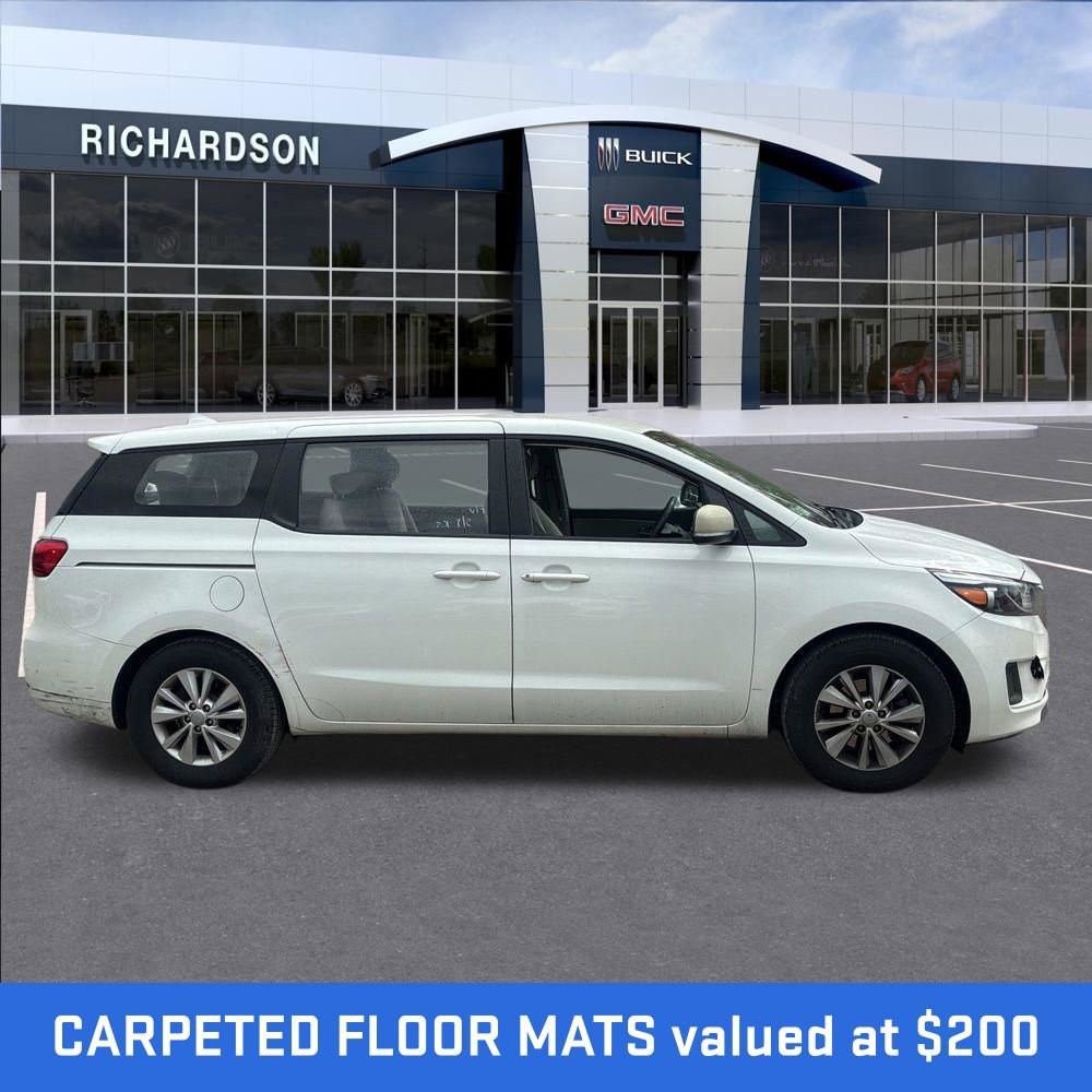 Used 2017 Kia Sedona L FWD image 2