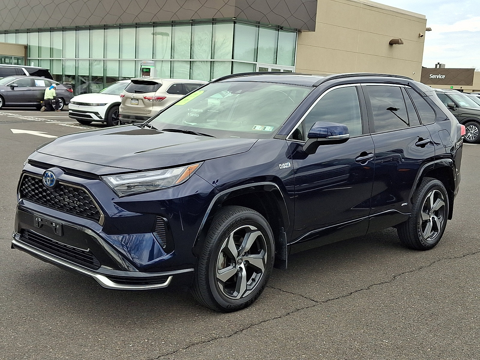 Used 2023 Toyota RAV4 SE w/ Weather & Moonroof Package image 3