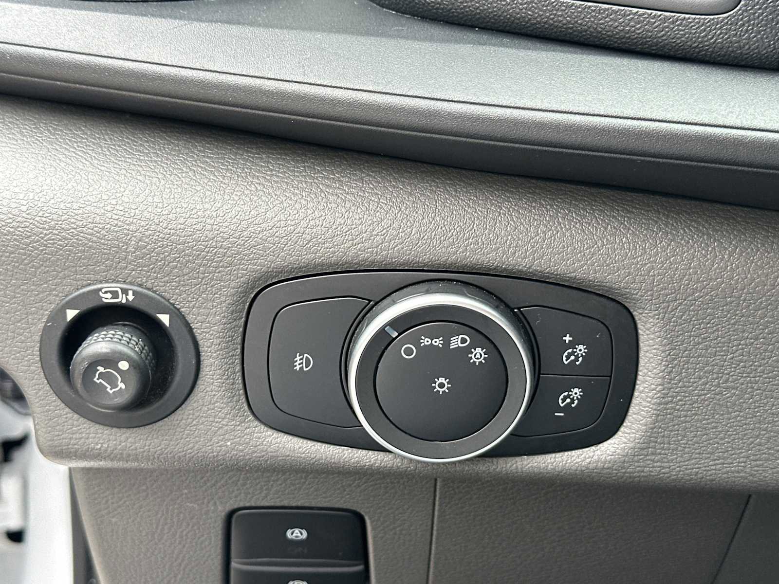 Used 2021 Ford Transit 350 XLT image 23