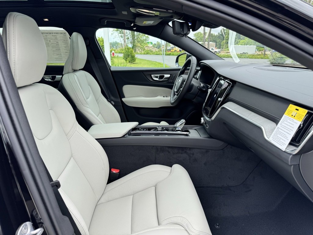New 2026 Volvo V60 B5 Cross Country Ultra w/ Protection Package Premier image 25