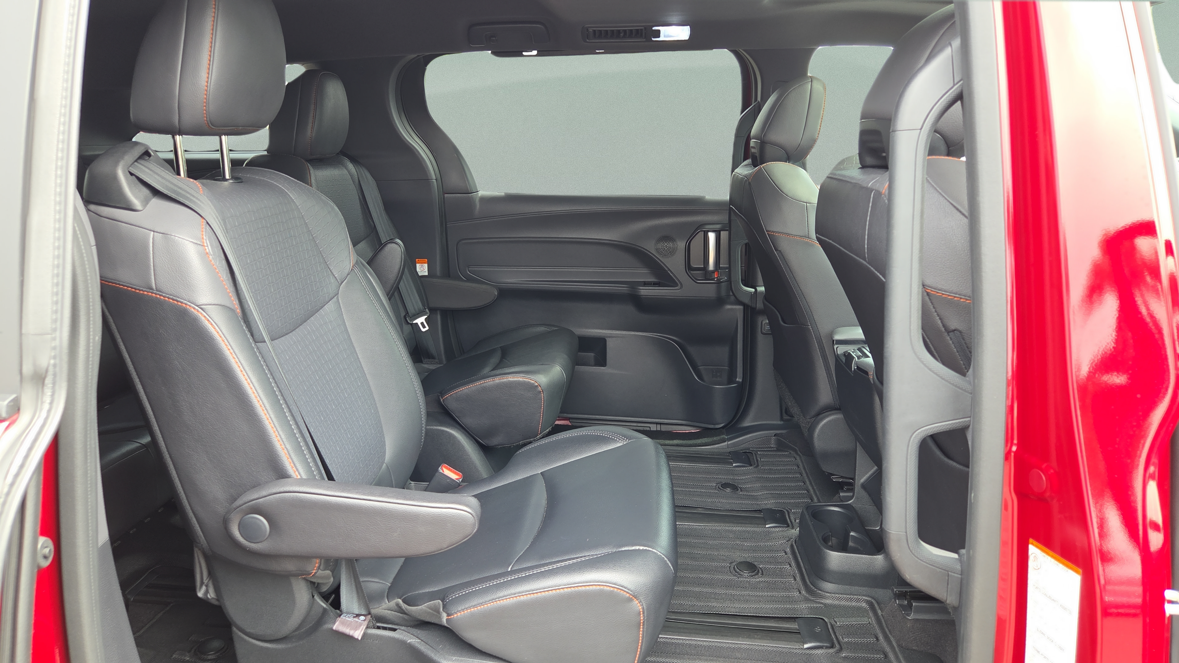 Certified 2021 Toyota Sienna XSE AWD/4WD image 17