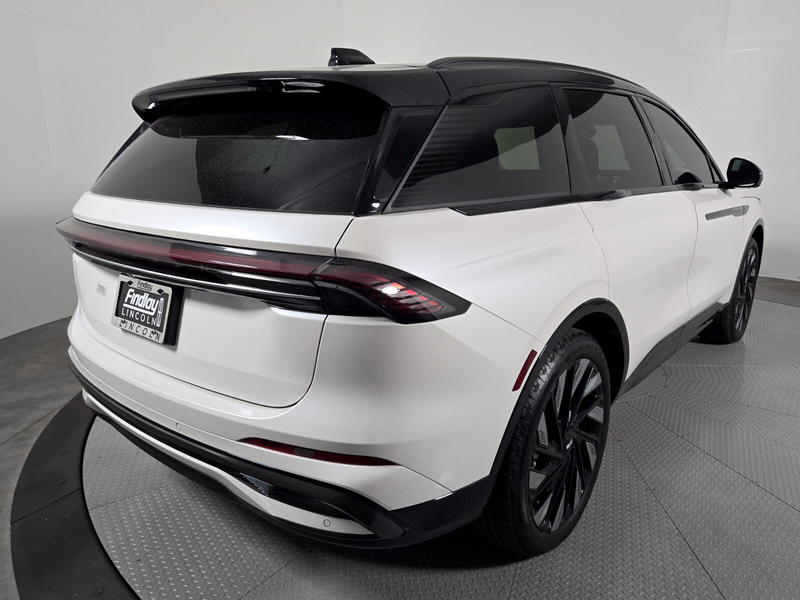 New 2026 Lincoln Nautilus Reserve AWD/4WD image 4