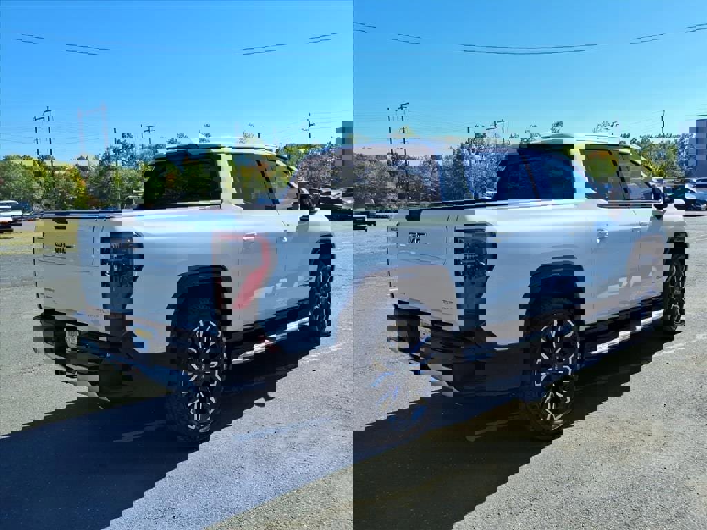 New 2025 GMC Sierra EV Denali image 7