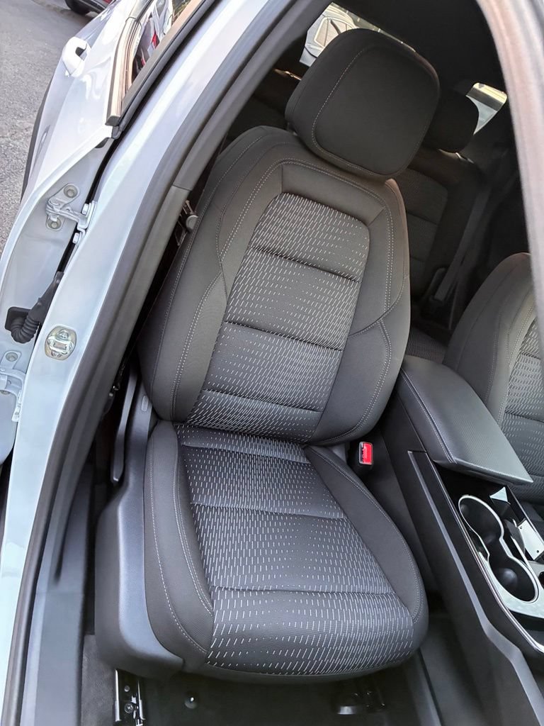 Used 2026 Chevrolet Equinox LT FWD image 19