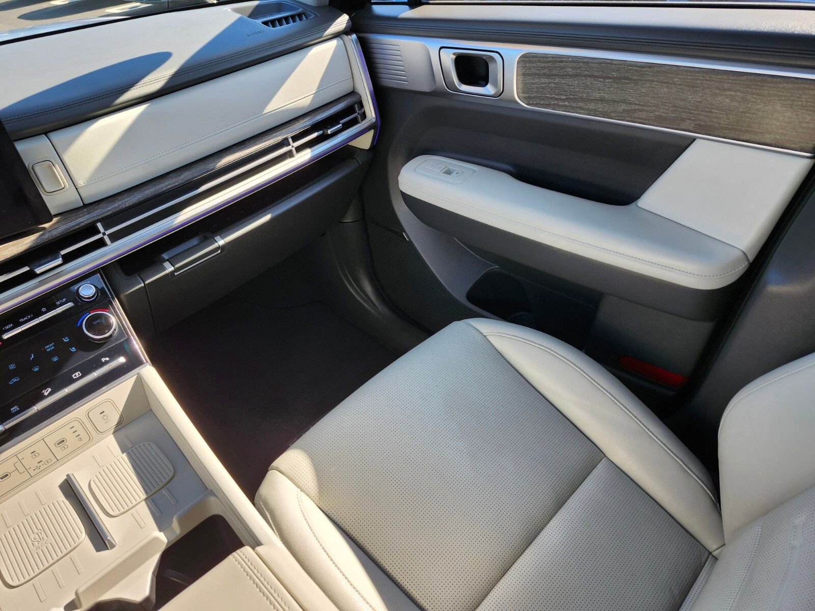 Used 2025 Hyundai Santa Fe Limited image 15