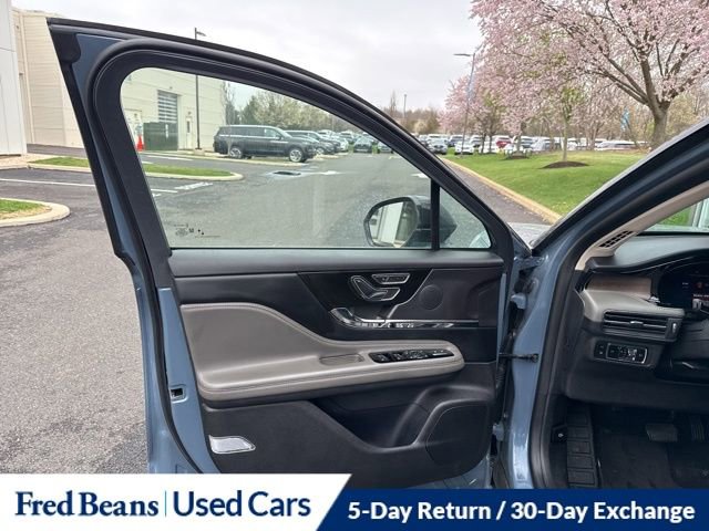 Used 2024 Lincoln Corsair Grand Touring image 11