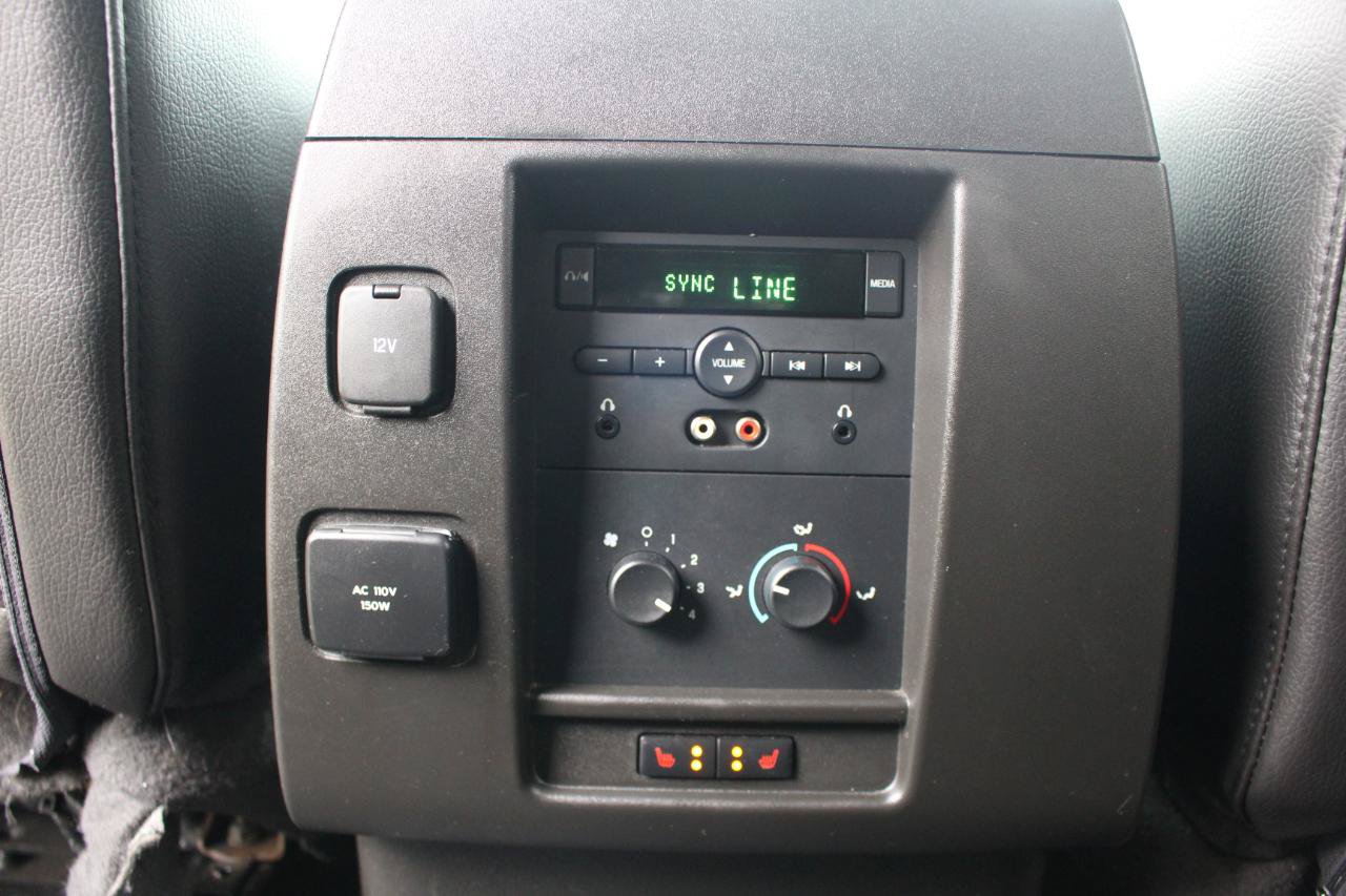 Used 2014 Ford Expedition Limited w/ Equipment Group 301A AWD/4WD image 32