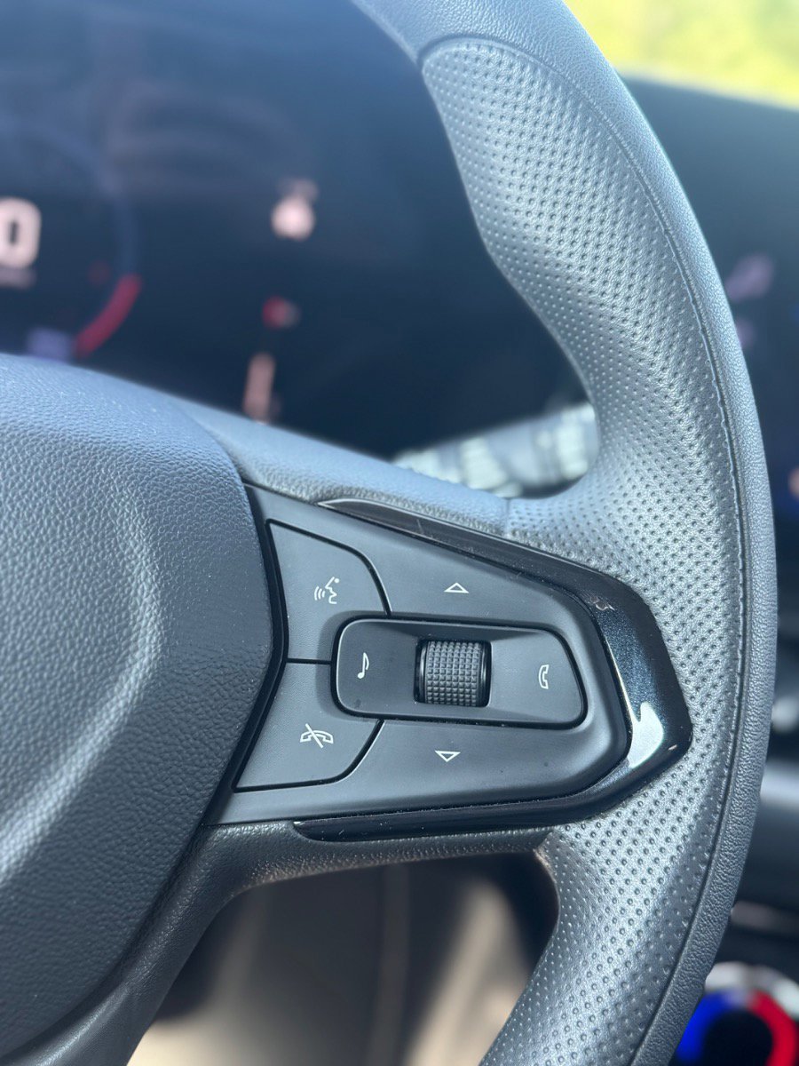 Used 2024 Chevrolet TrailBlazer LT w/ Driver Confidence Package image 34