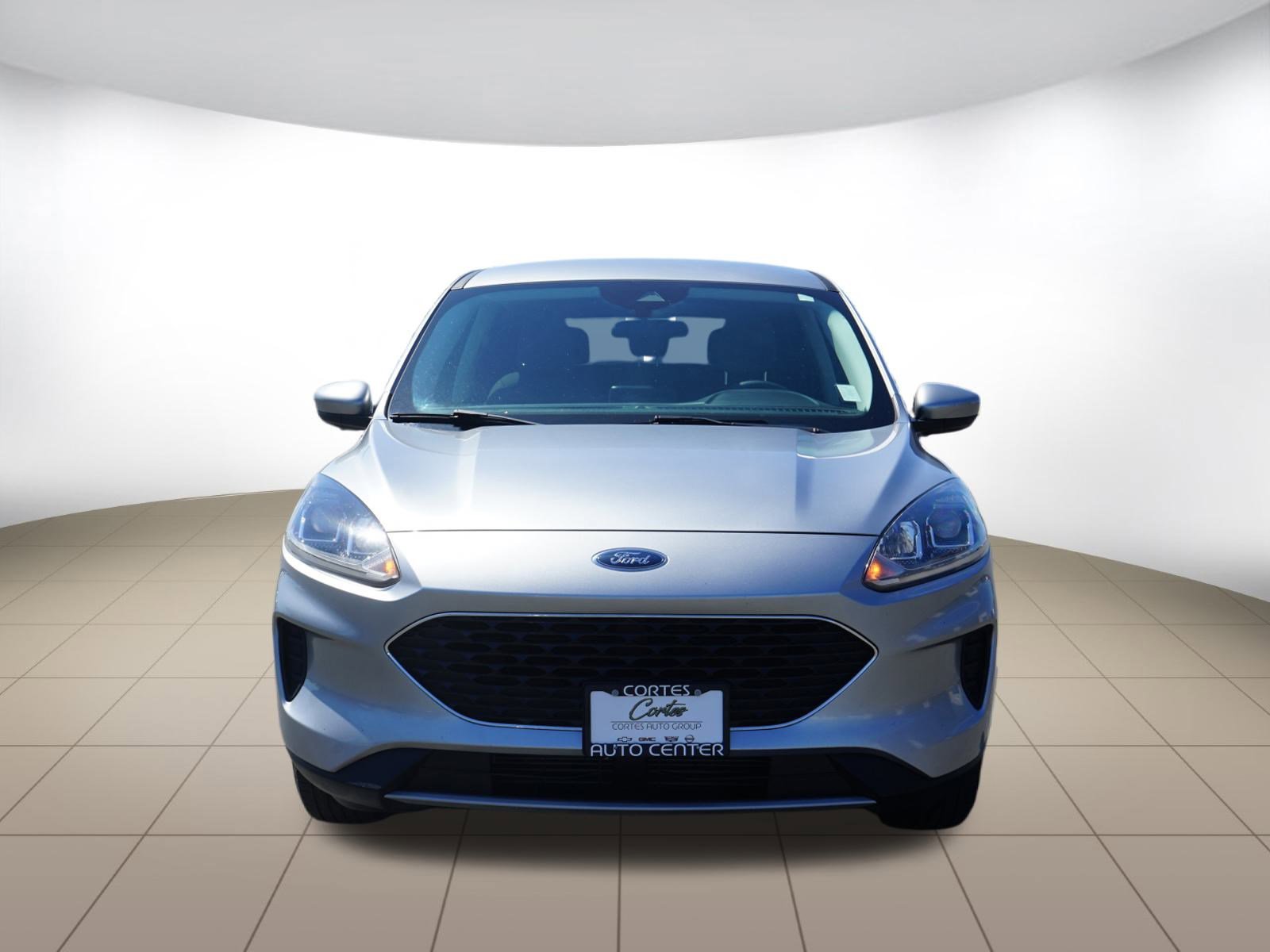 Used 2021 Ford Escape SE image 2