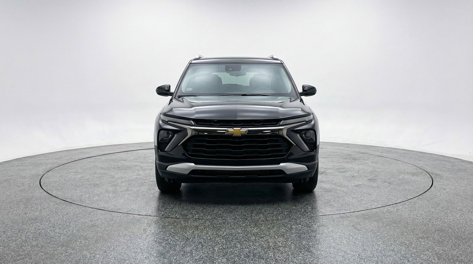 Used 2025 Chevrolet TrailBlazer LT image 2