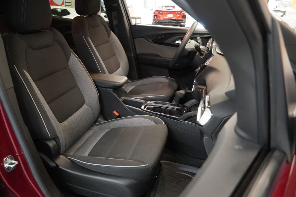 Used 2023 Chevrolet TrailBlazer LT w/ Convenience Package FWD image 33
