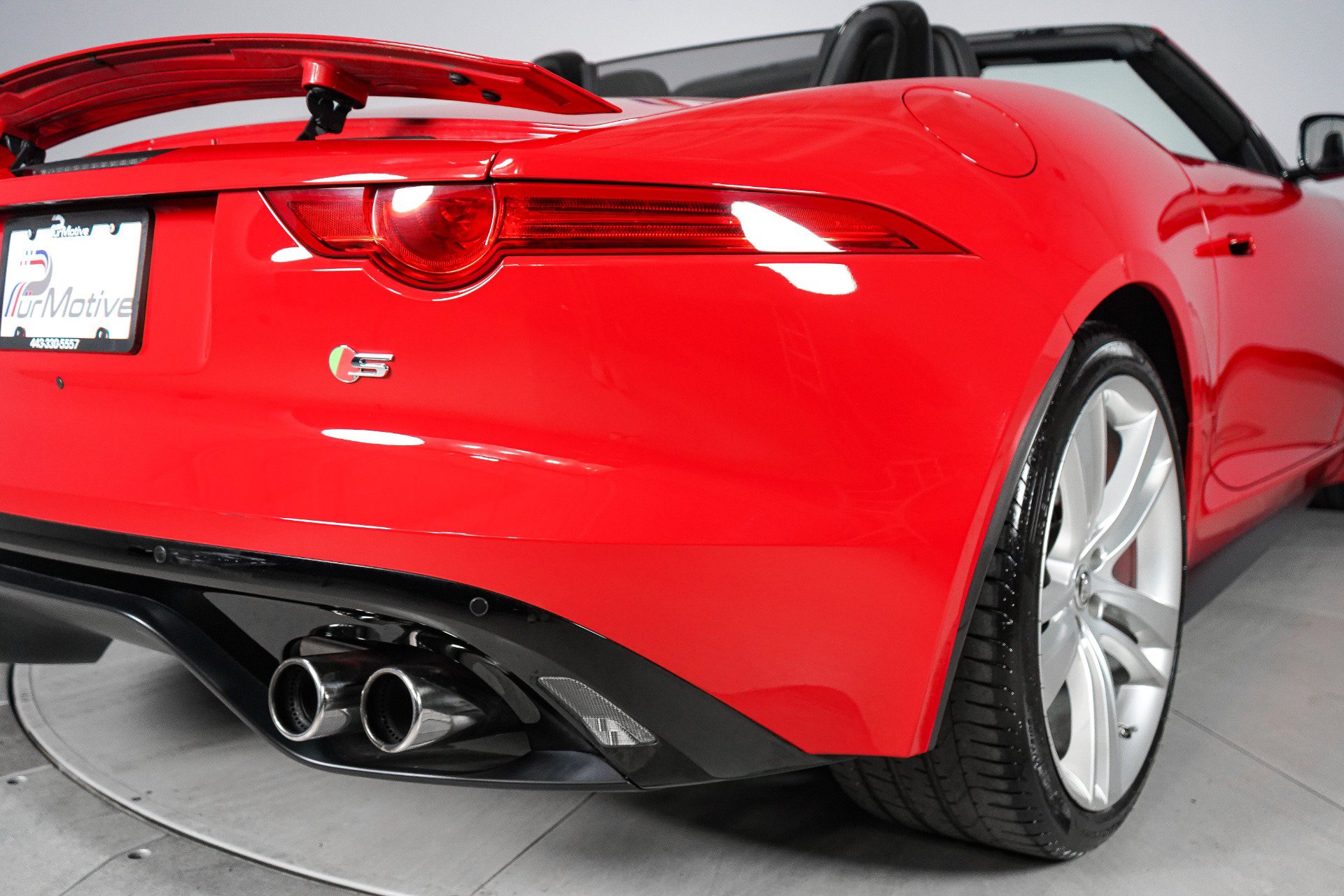Used 2014 Jaguar F-TYPE S RWD image 22