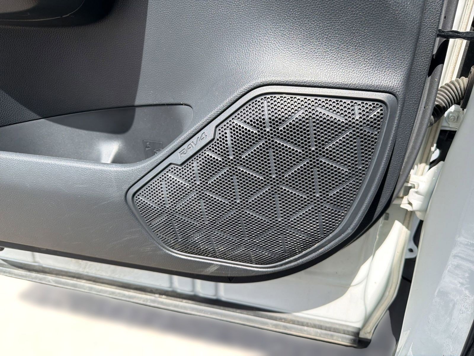 Used 2023 Toyota RAV4 XLE w/ Convenience Package image 23