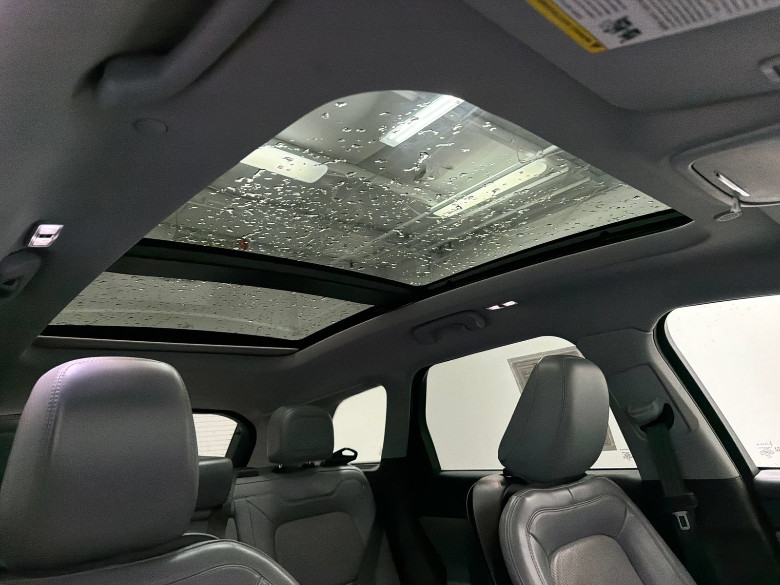 Used 2022 Lincoln Corsair AWD w/ Premium Package image 13