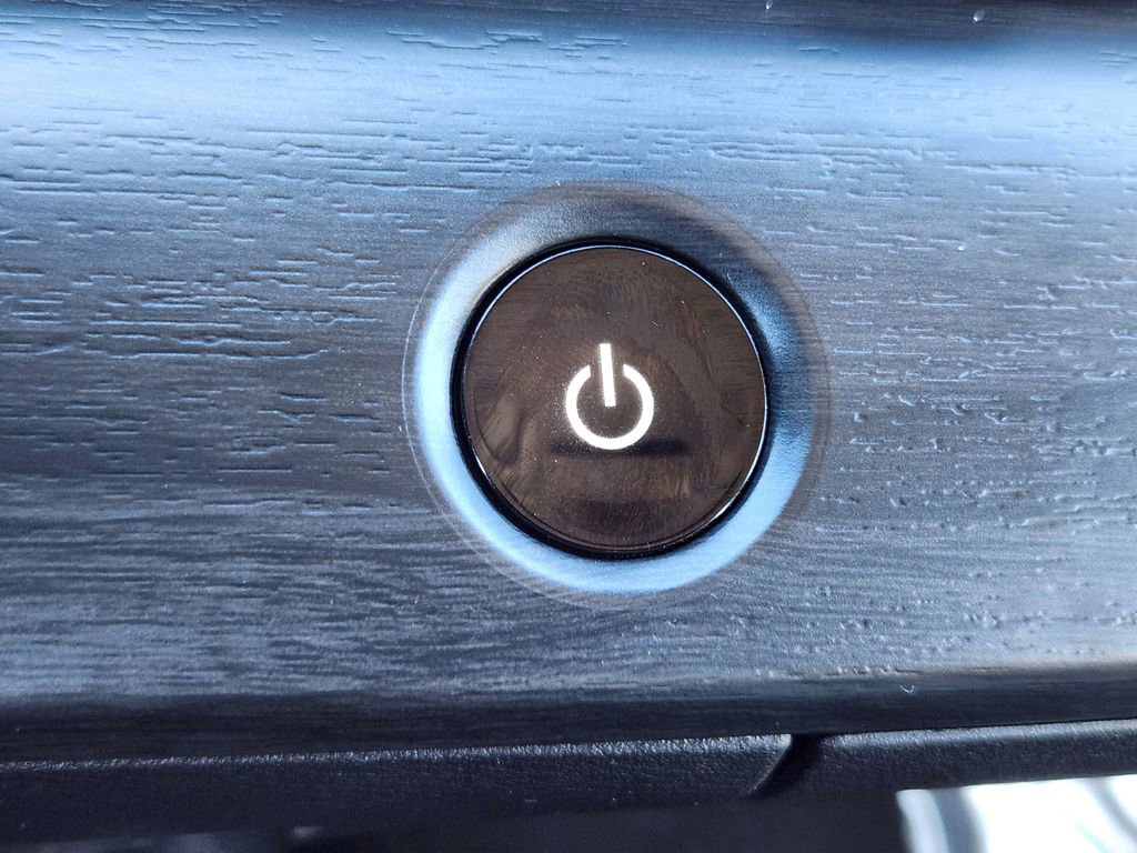 Used 2024 Nissan Ariya AWD image 23