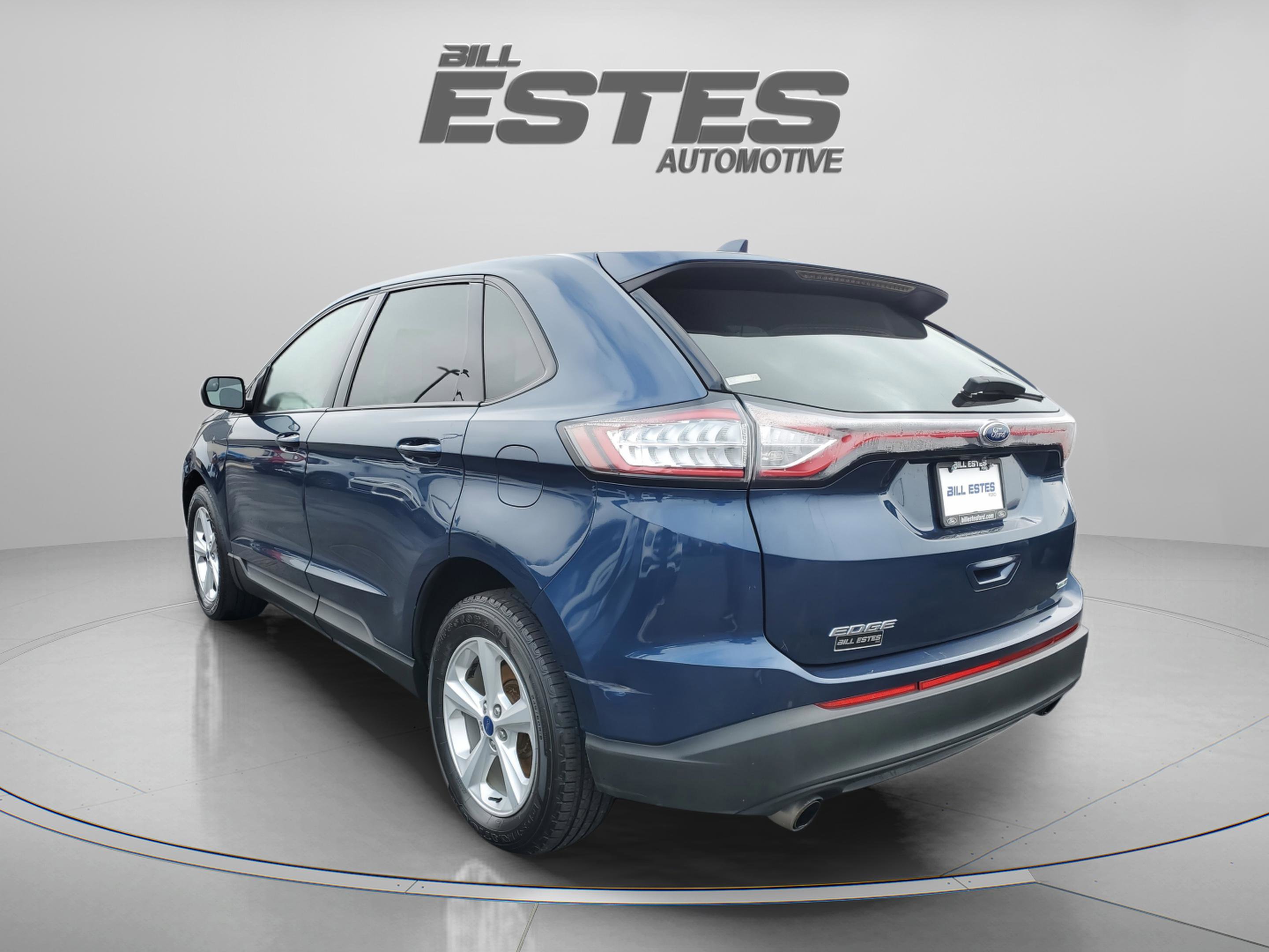 Used 2017 Ford Edge SE image 2