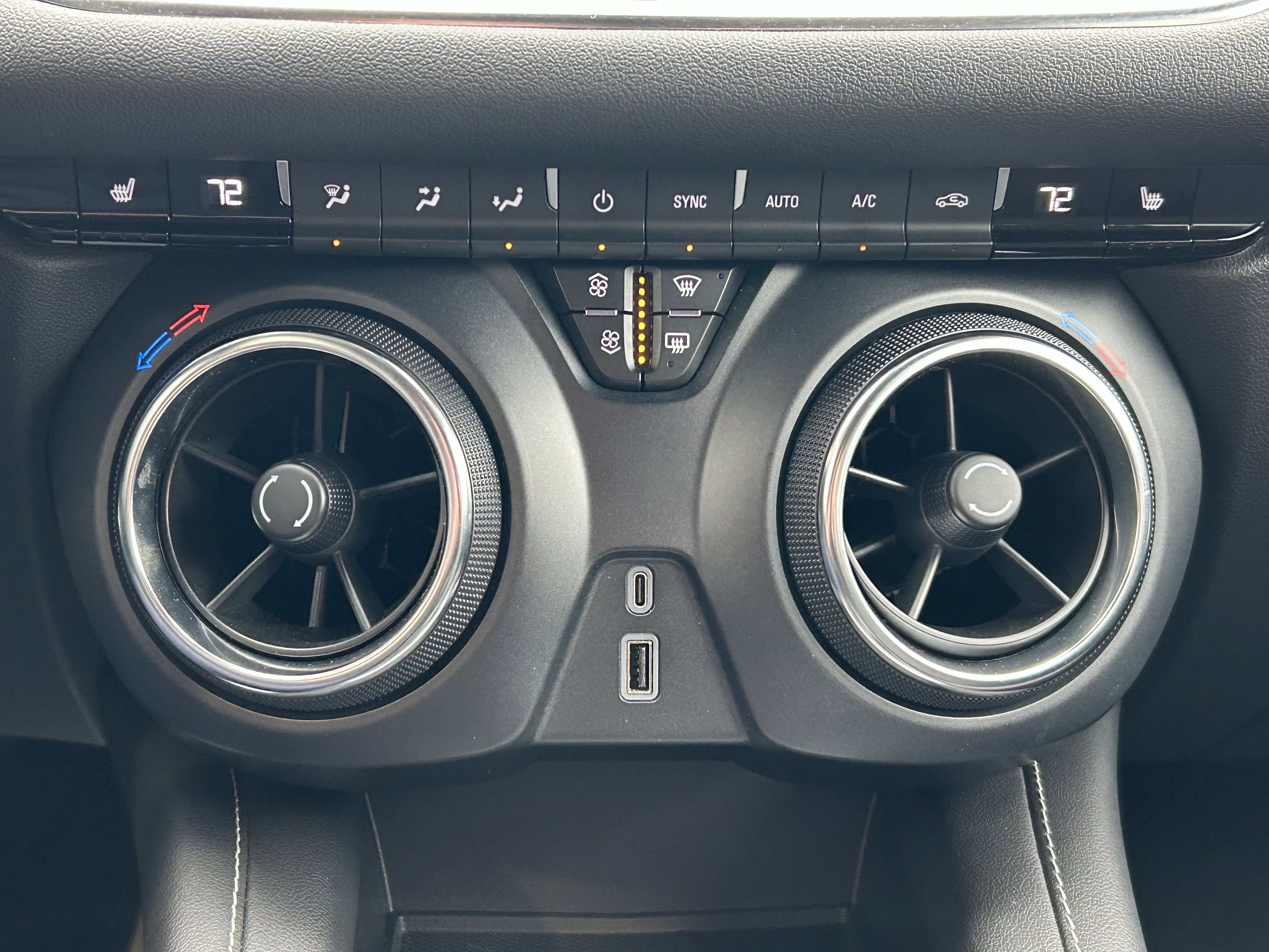 Used 2025 Chevrolet Blazer LT image 30