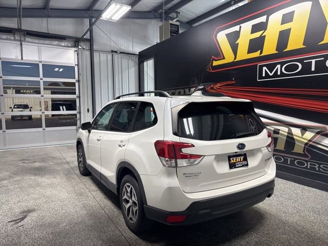 Used 2021 Subaru Forester Premium AWD/4WD image 15