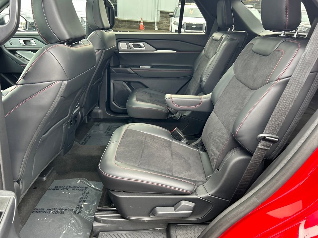 Used 2025 Ford Explorer ST w/ Sun And Sound Package image 8