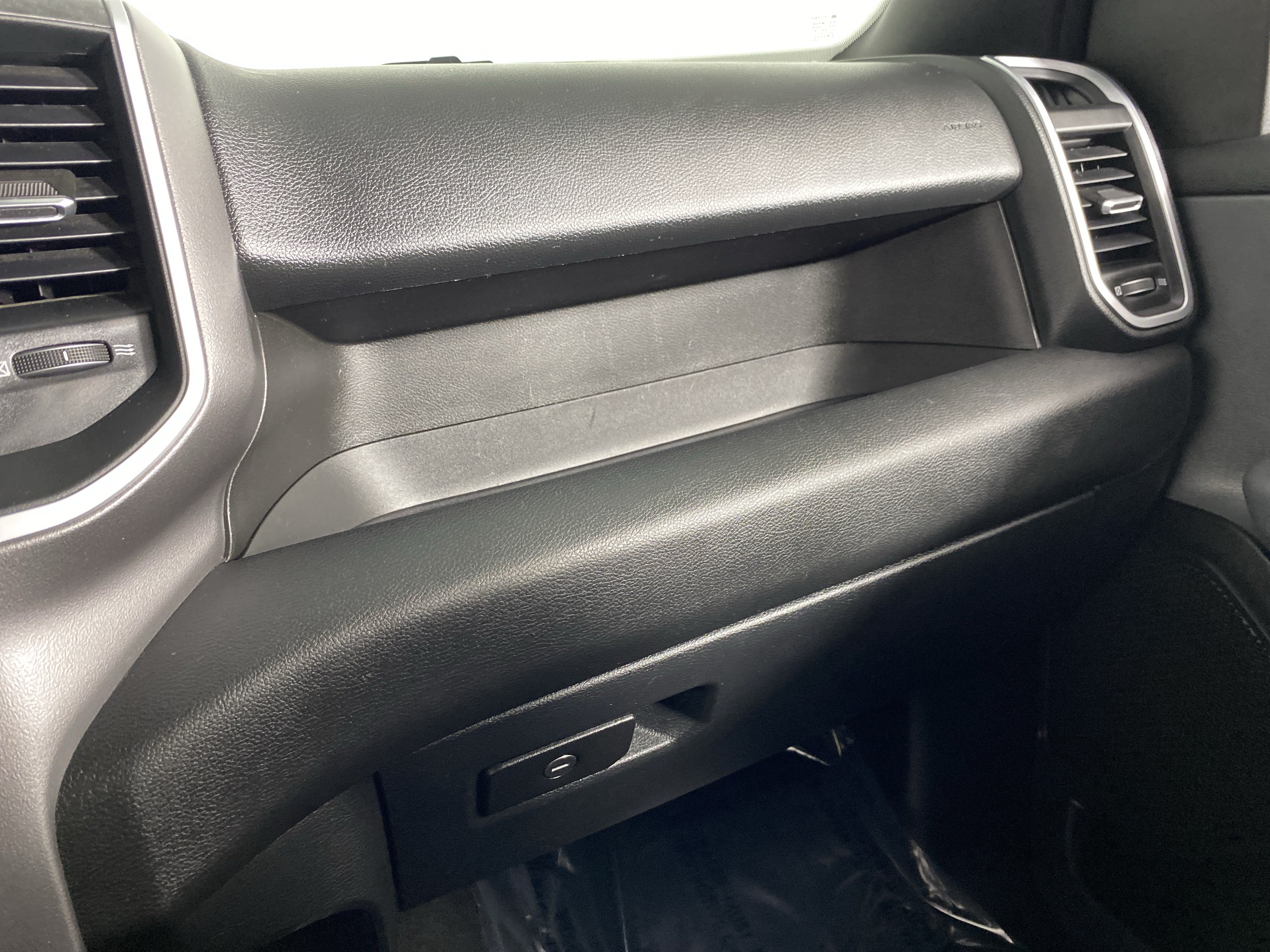 Used 2022 RAM 1500 Big Horn AWD/4WD image 35
