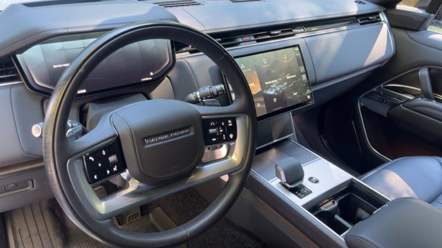 Certified 2025 Land Rover Range Rover Autobiography AWD/4WD image 6