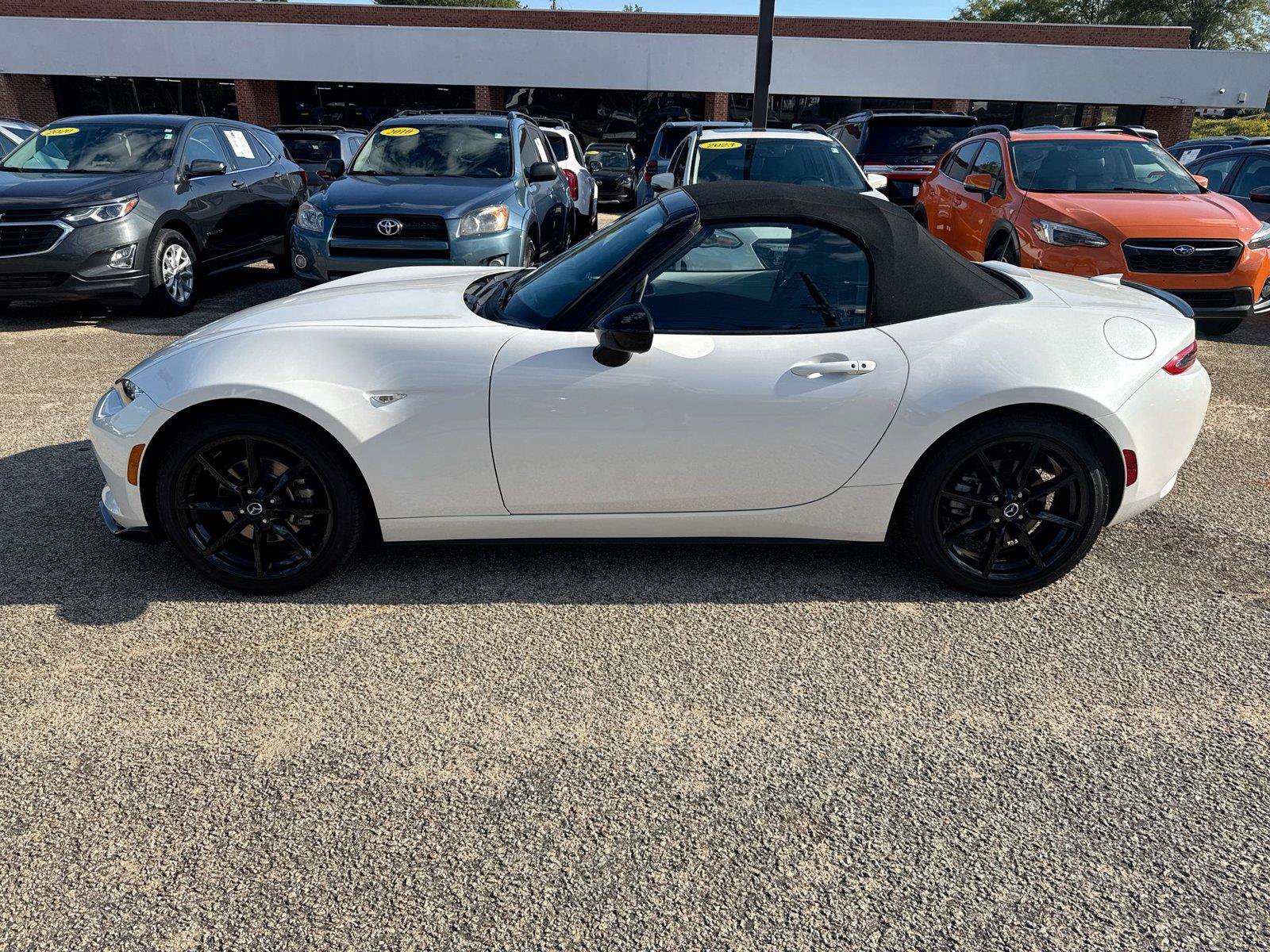 Certified 2023 MAZDA MX-5 Miata Club RWD image 18
