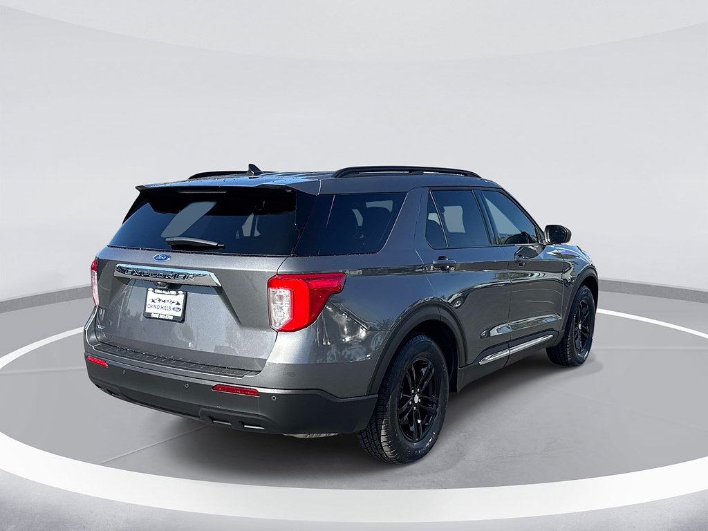 Certified 2023 Ford Explorer XLT RWD image 5