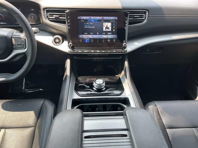 Used 2023 Jeep Wagoneer Series II AWD/4WD image 15
