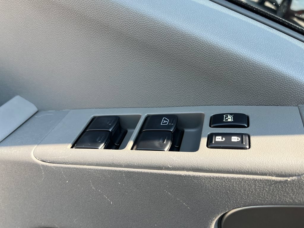 Used 2020 Nissan Frontier SV RWD image 11