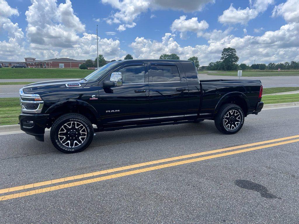 Certified 2025 RAM 2500 Limited AWD/4WD image 9