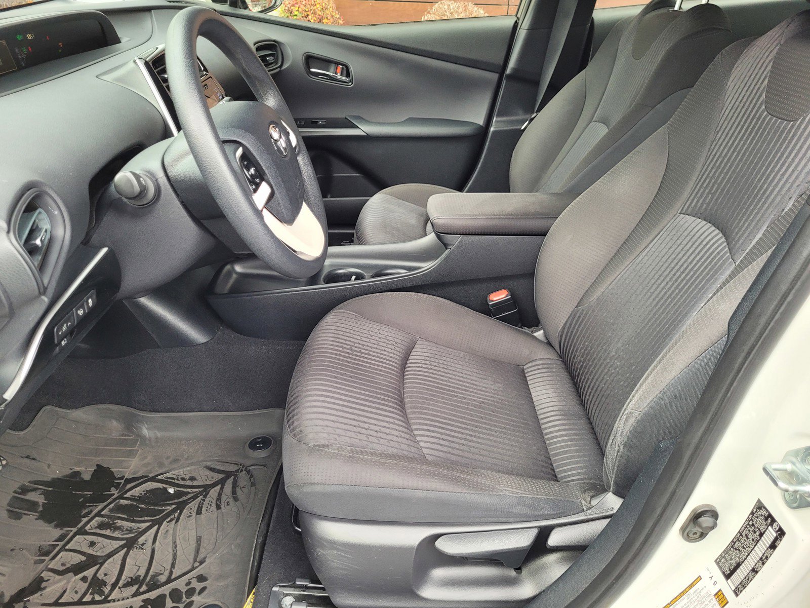 Used 2017 Toyota Prius Two image 25