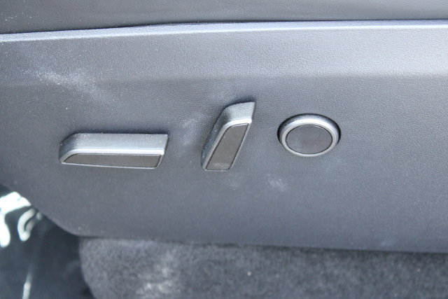 Used 2024 Tesla Model Y Long Range RWD image 28
