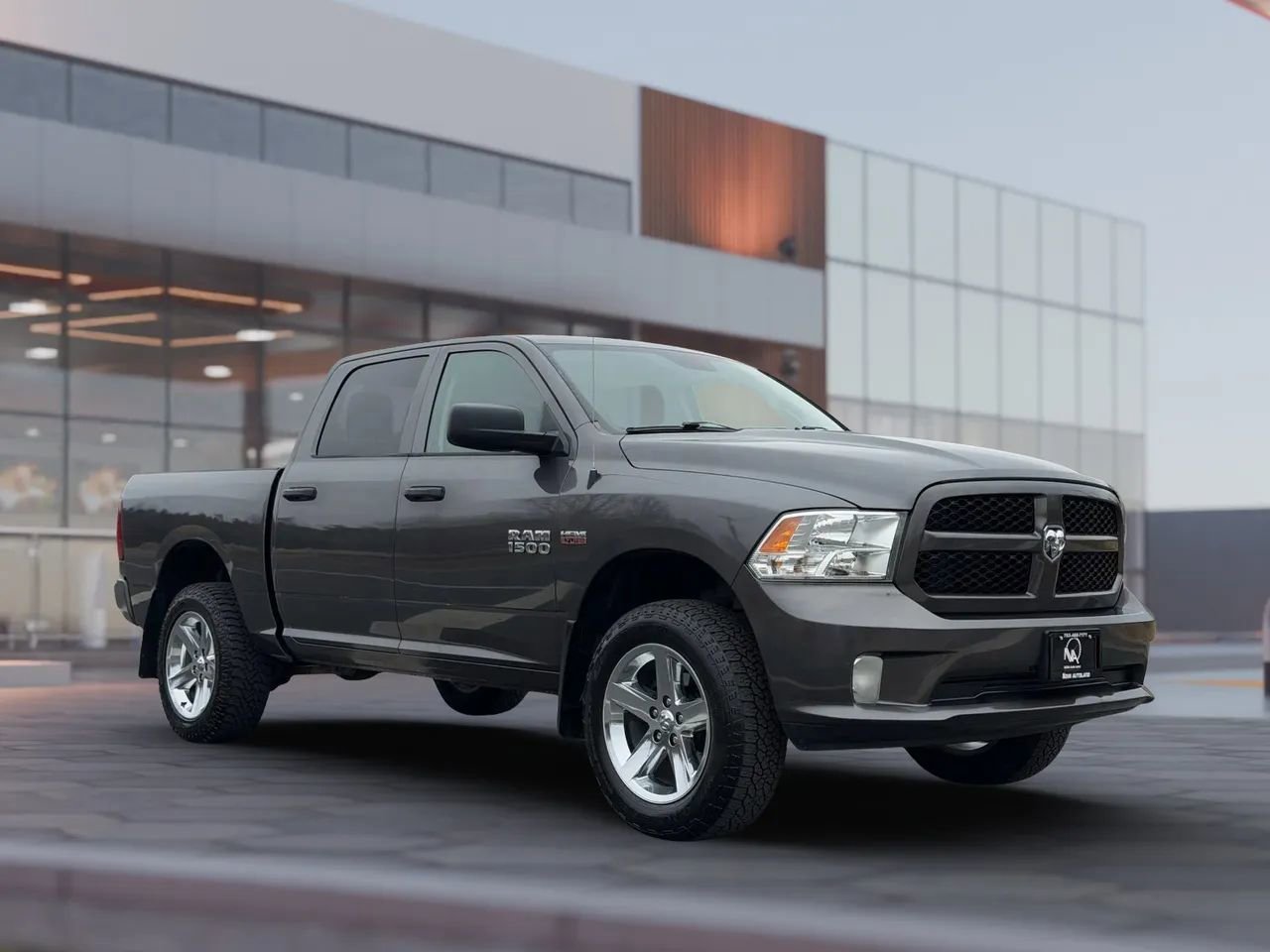 Used 2017 RAM 1500 Express image 3