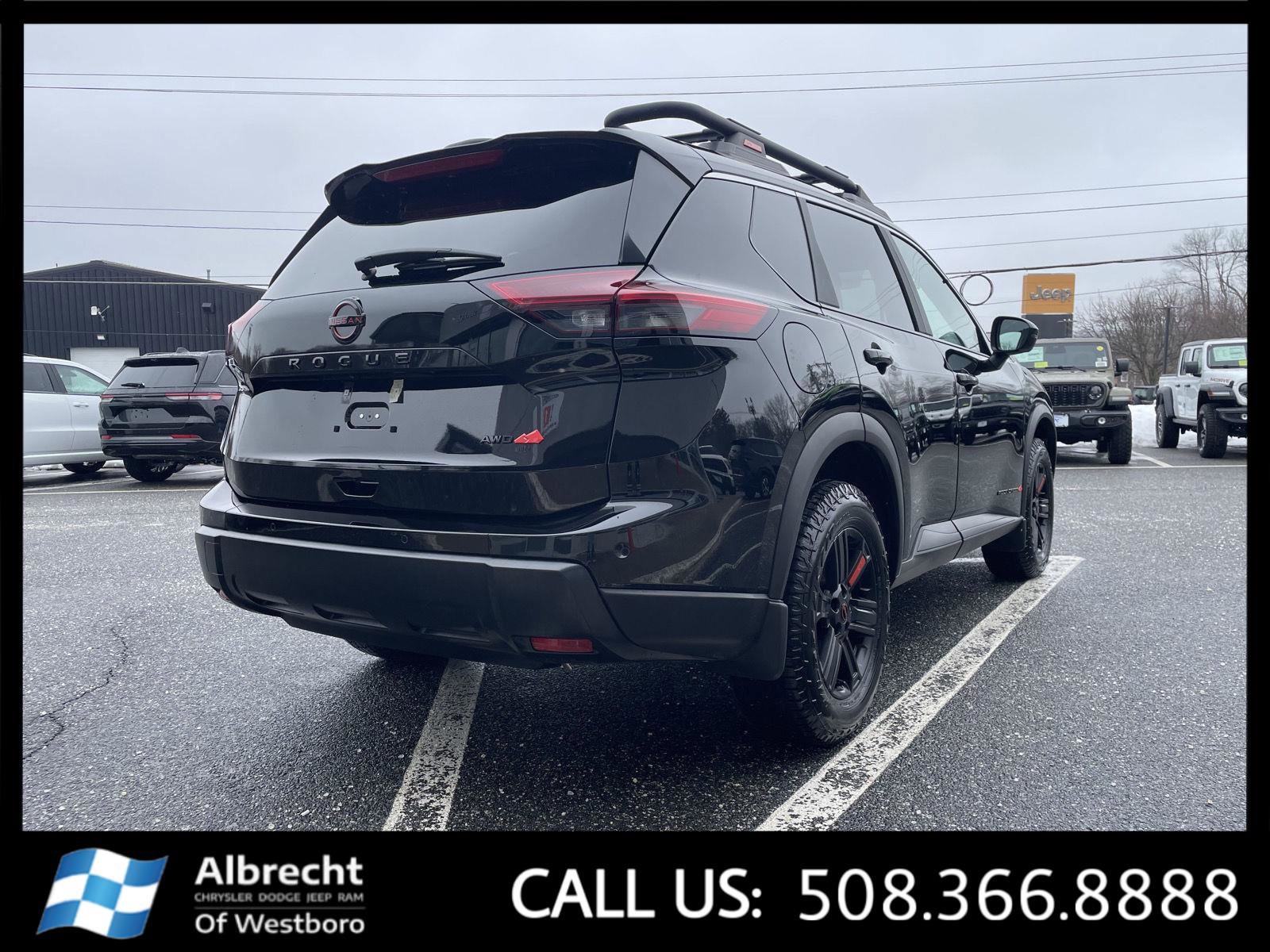 Used 2025 Nissan Rogue SV w/ Rock Creek Premium Package AWD/4WD image 5