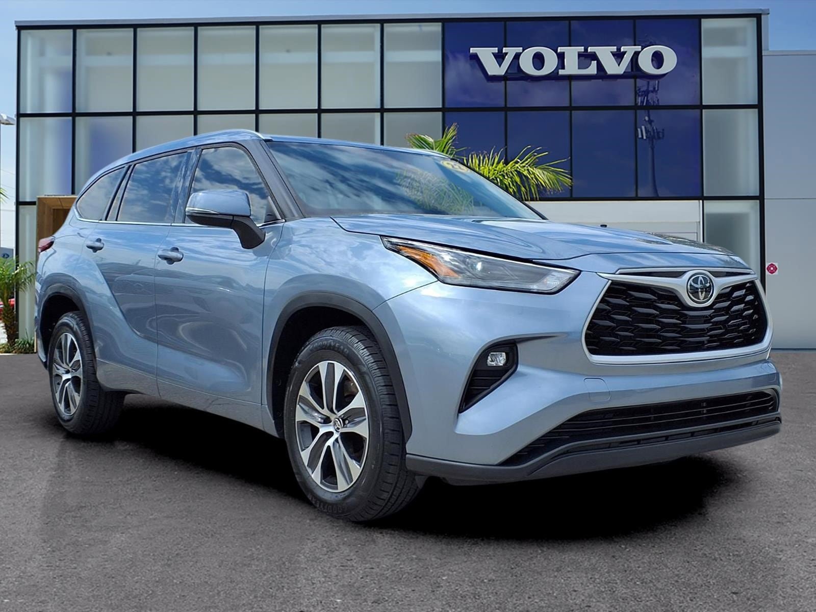 Used 2022 Toyota Highlander XLE