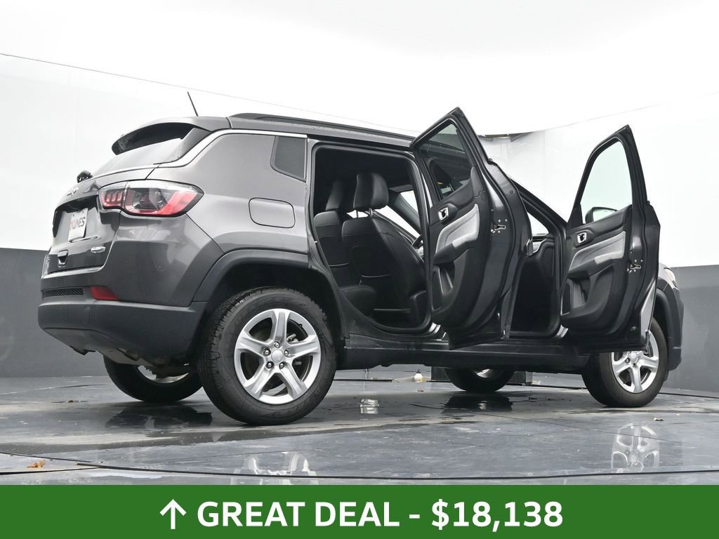 Used 2024 Jeep Compass Latitude image 84