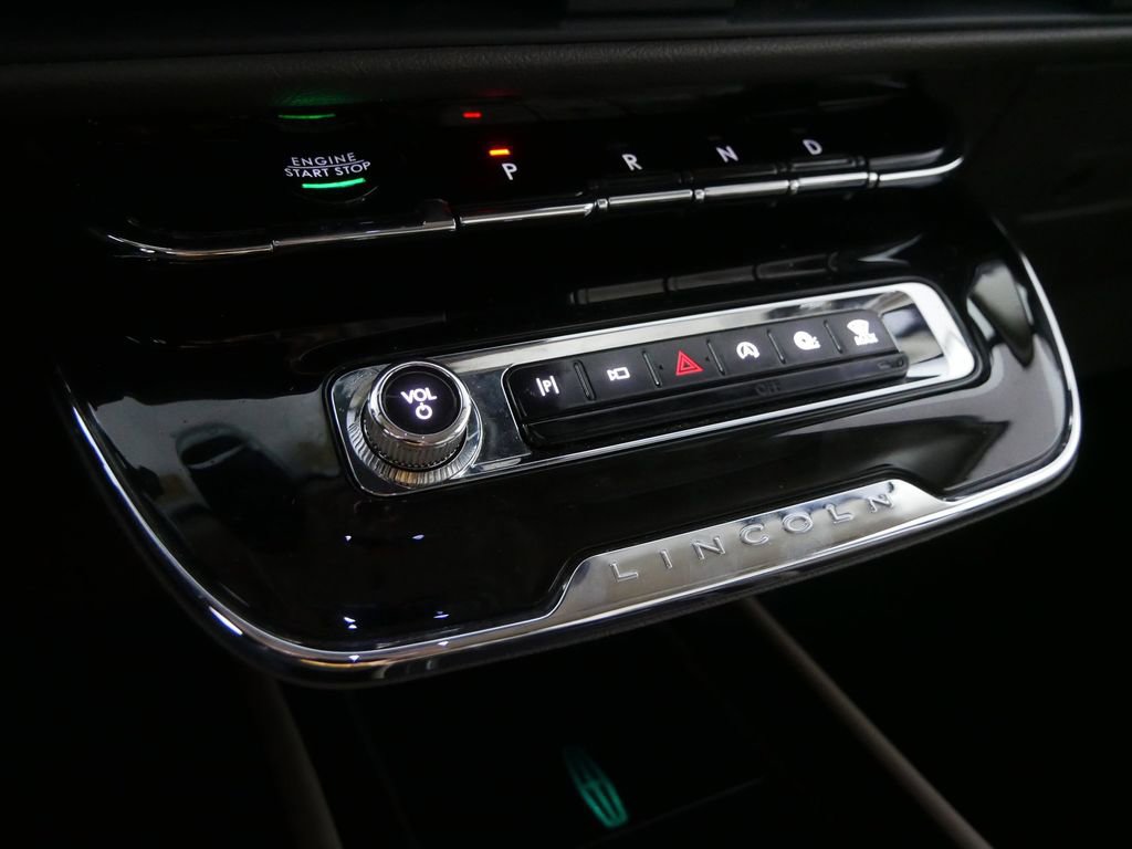 Used 2023 Lincoln Corsair Reserve w/ Jet Appearance Package image 23