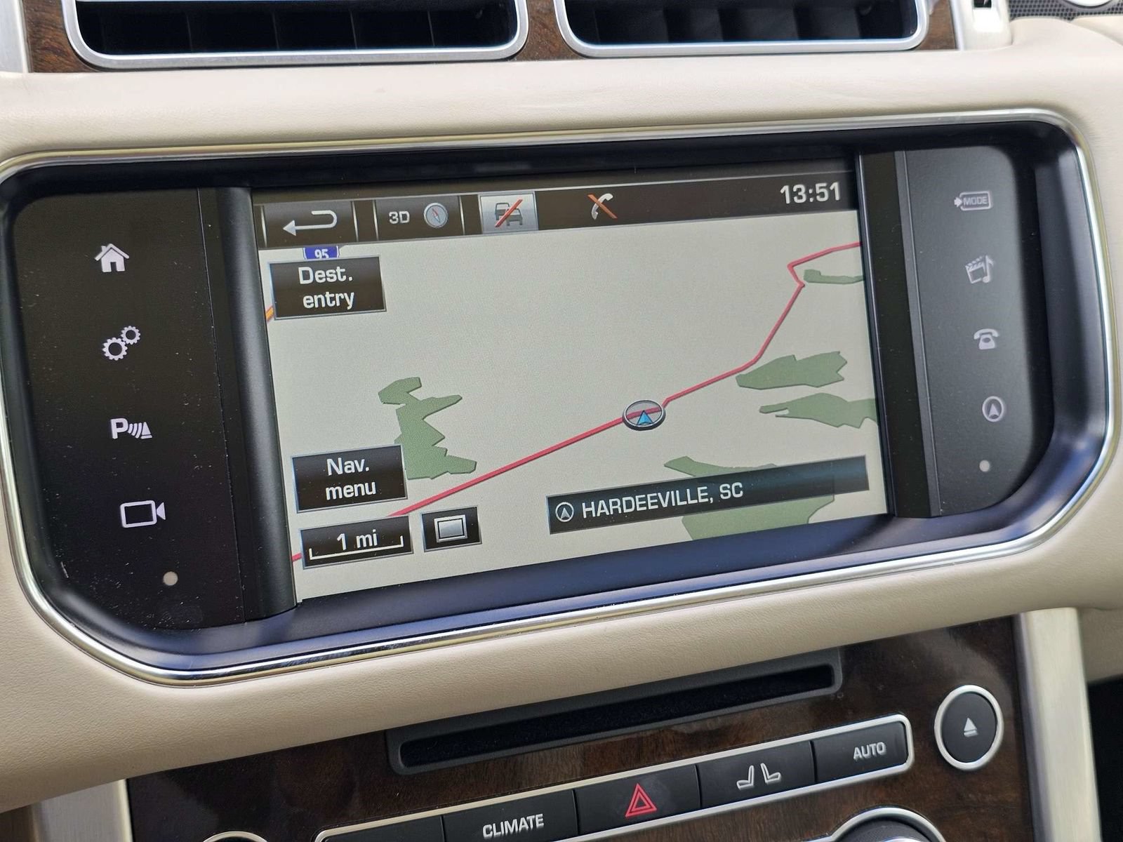 Used 2016 Land Rover Range Rover Supercharged AWD/4WD image 24