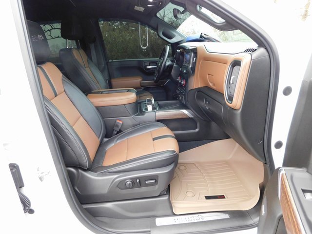 Used 2021 Chevrolet Silverado 1500 High Country w/ Technology Package image 23