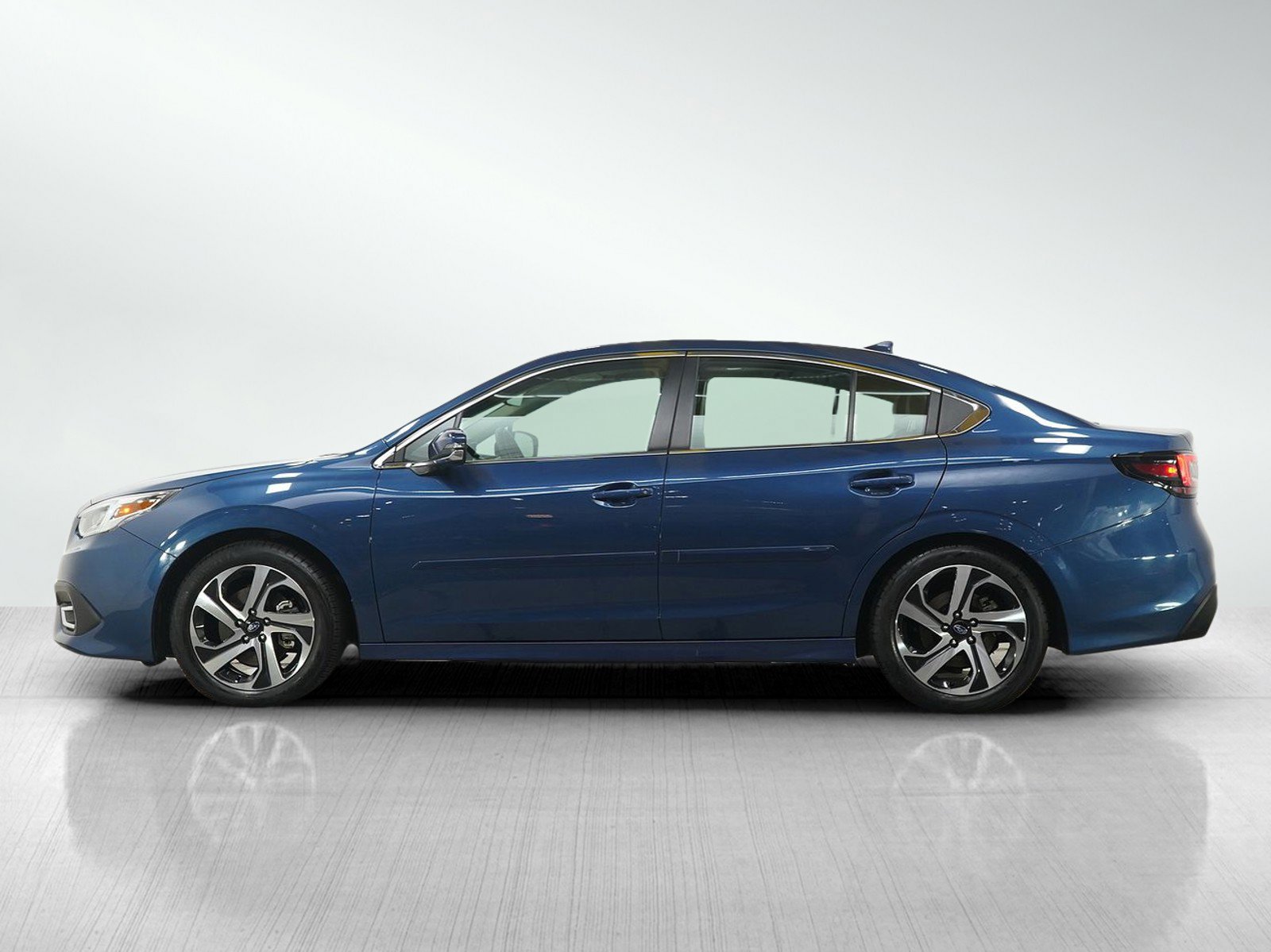 Used 2022 Subaru Legacy Limited AWD/4WD image 2