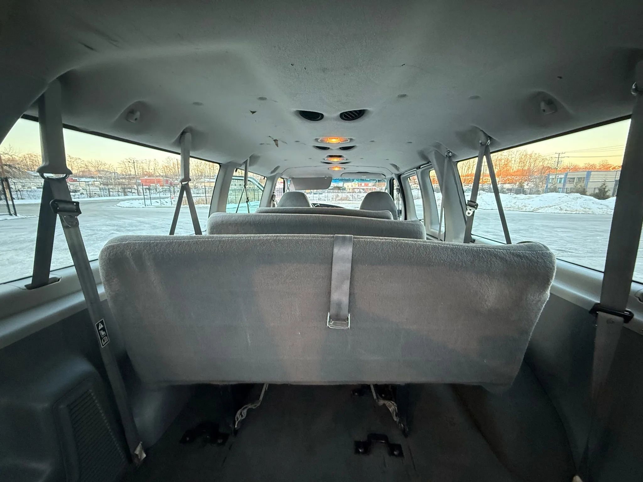 Used 2003 Ford E-350 and Econoline 350 XLT image 25