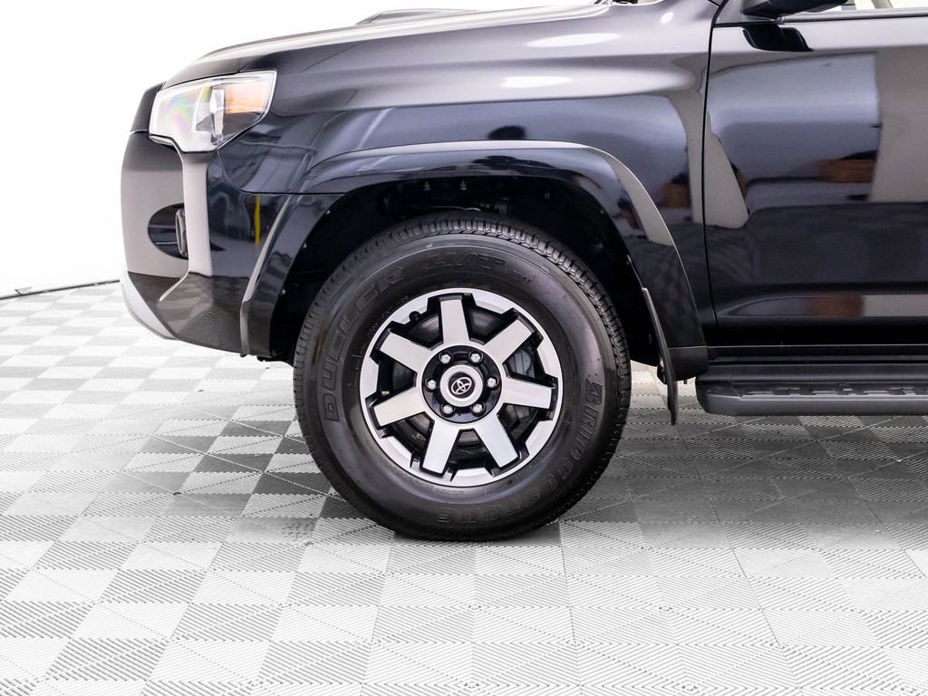 Used 2024 Toyota 4Runner TRD Off-Road AWD/4WD image 33