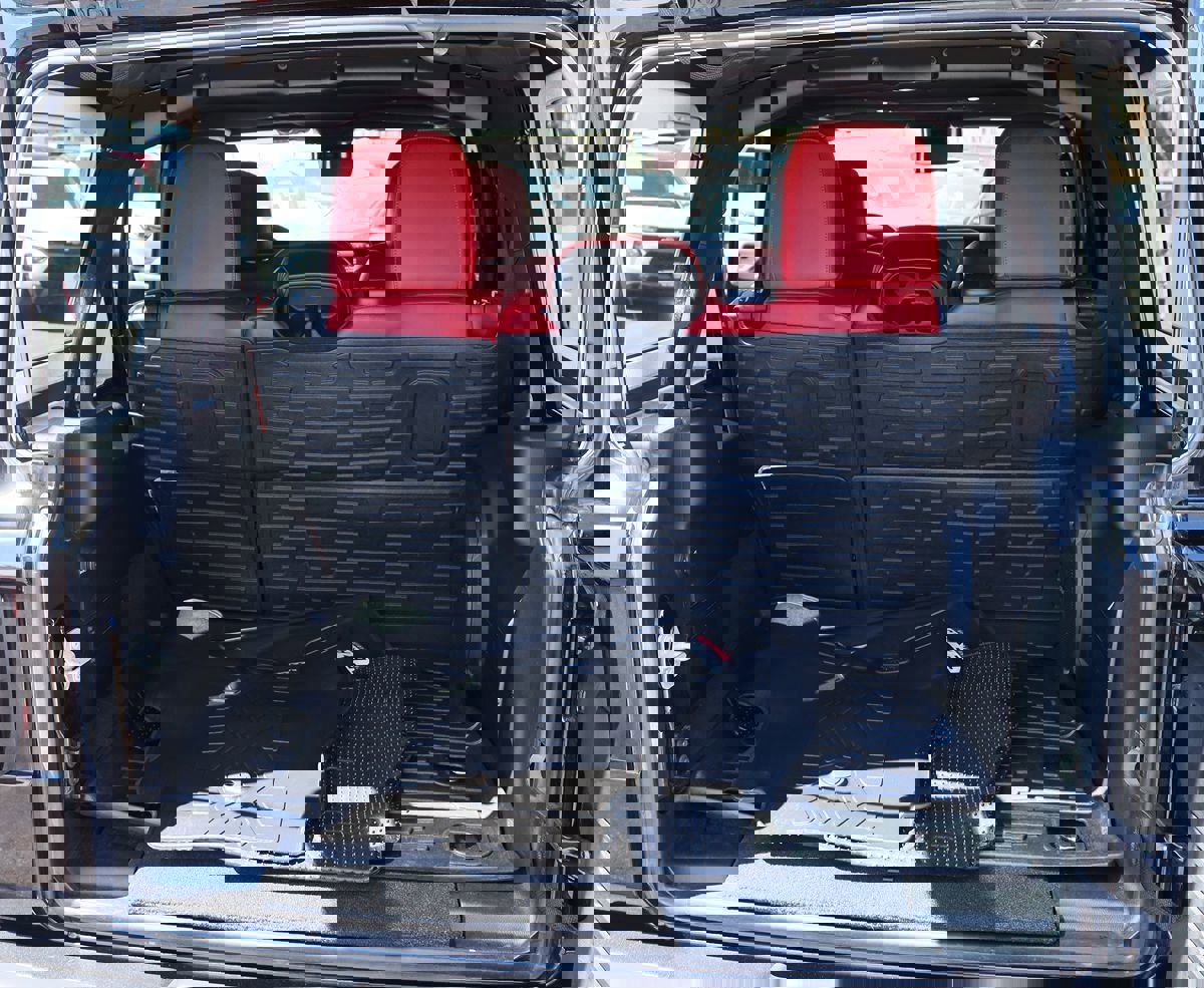 Used 2024 Jeep Wrangler Unlimited Rubicon 392 image 28