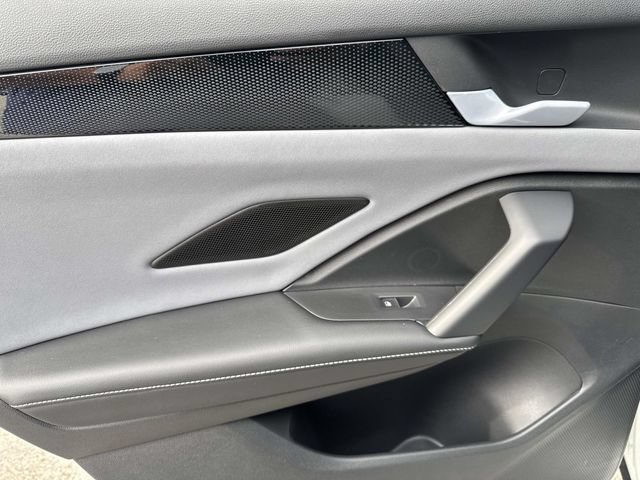 New 2026 Volkswagen Tiguan SE R-Line FWD image 9