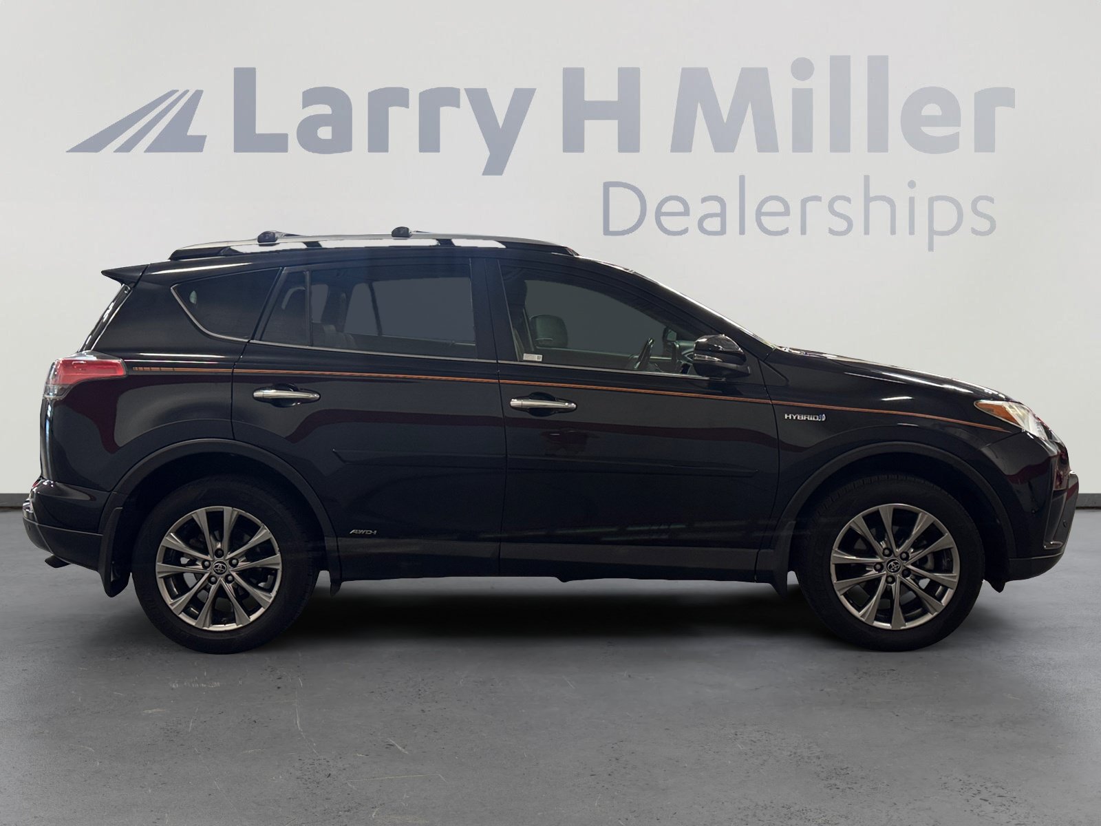 Certified 2017 Toyota RAV4 Limited w/ Advanced Technology Package AWD/4WD image 6