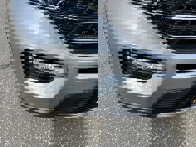 Certified 2022 Ford Explorer XLT w/ Equipment Group 202A image 37