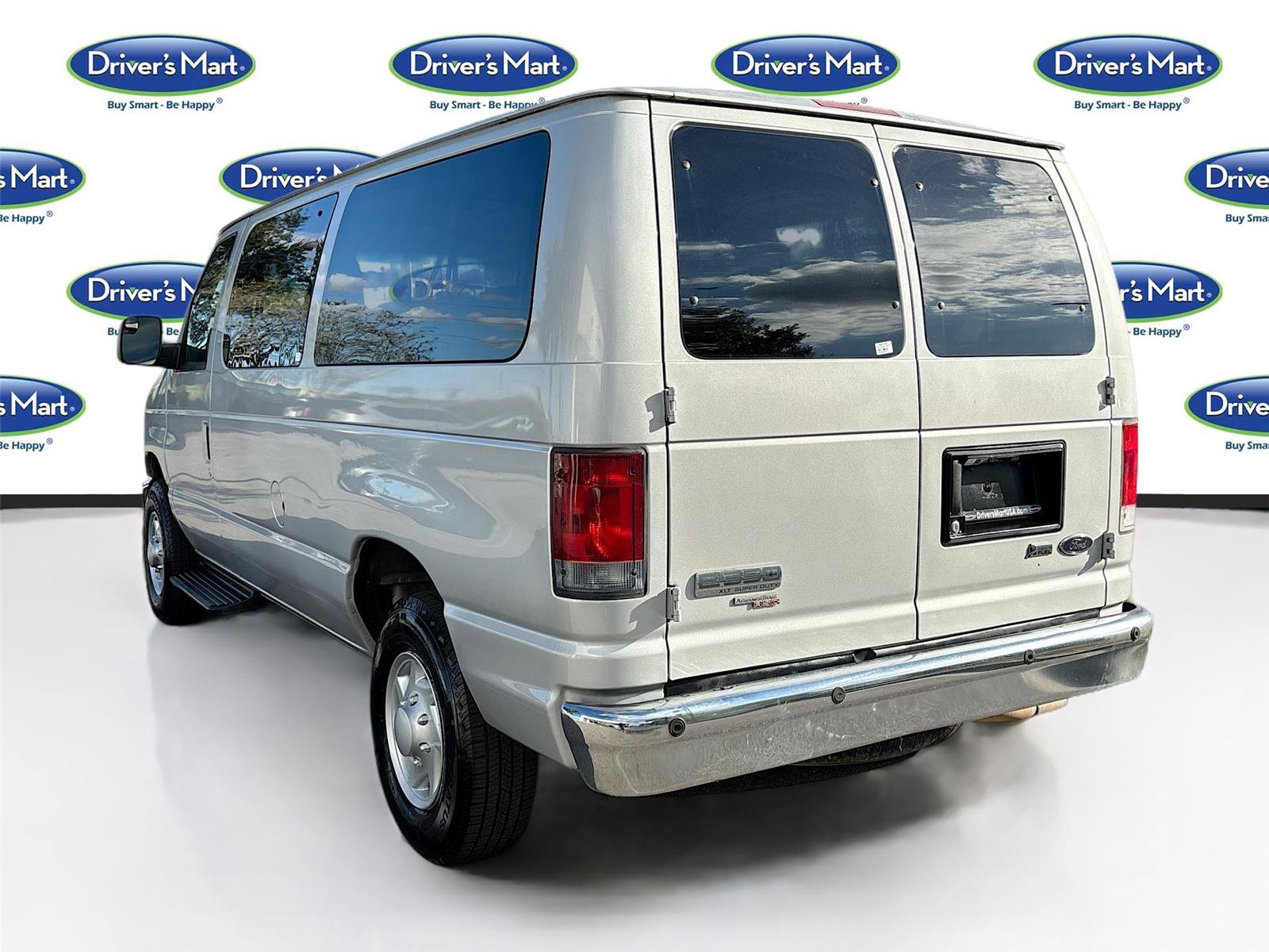 Used 2013 Ford E-350 and Econoline 350 XLT image 6