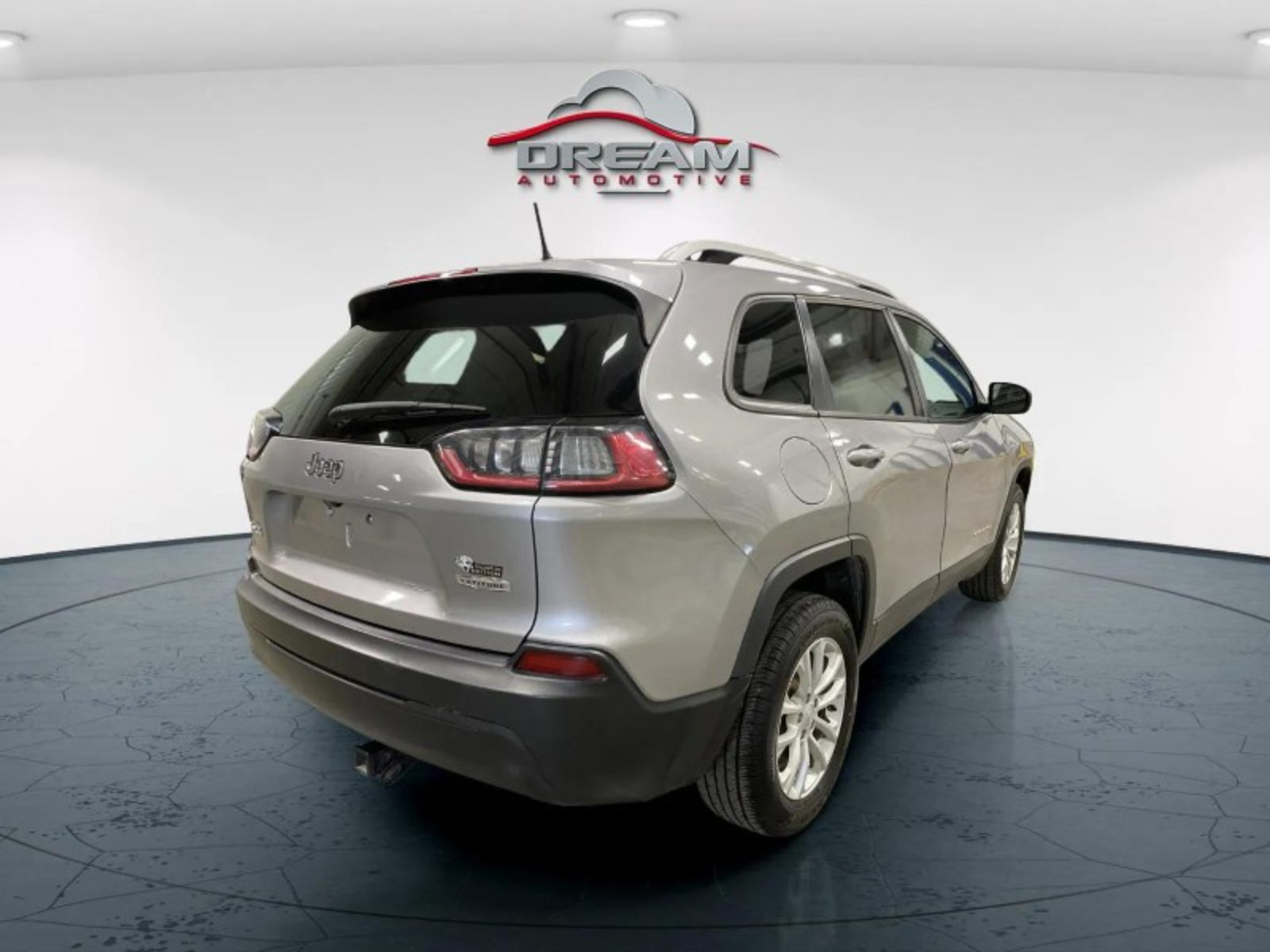 Used 2021 Jeep Cherokee Latitude AWD/4WD image 17