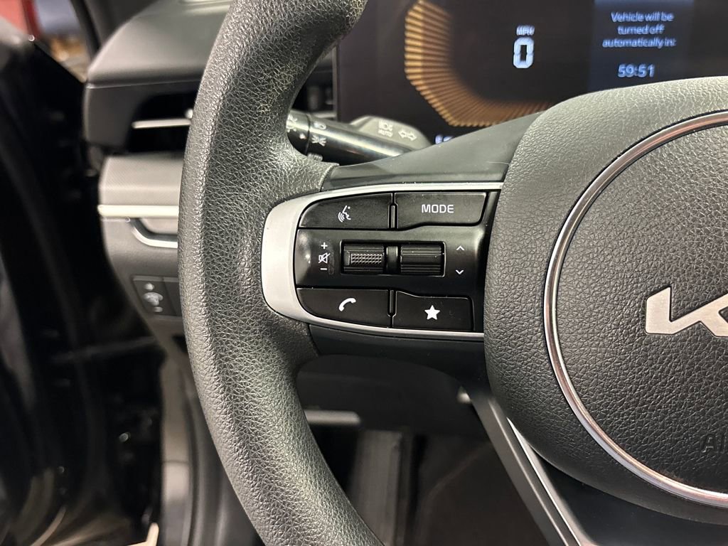 Used 2025 Kia K5 LXS image 31